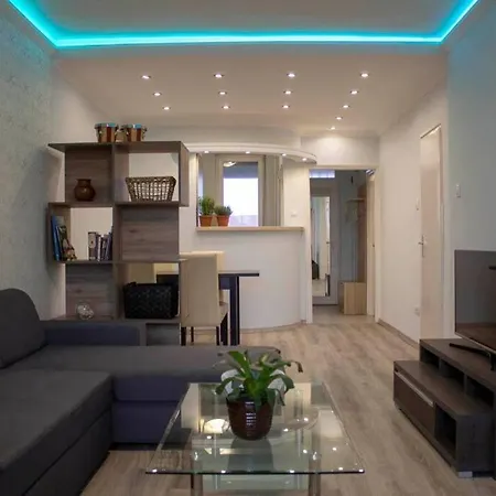 Beautiful Air-conditioned In The Centre Debrecen